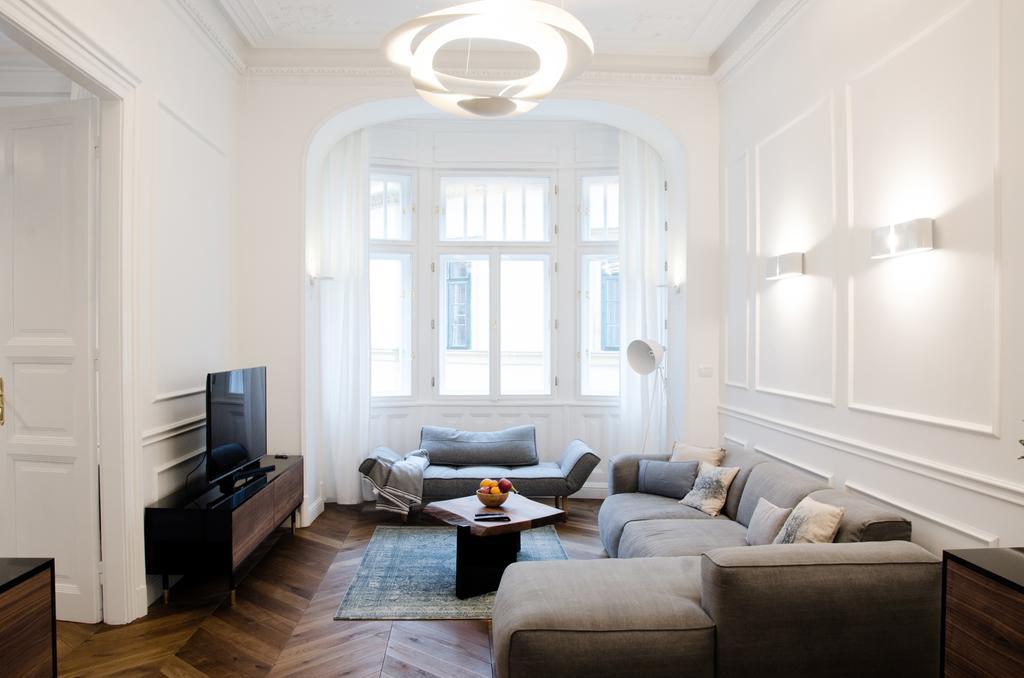 Luxury Apartment By Hi5 - Szervita Suite Βουδαπέστη Εξωτερικό φωτογραφία